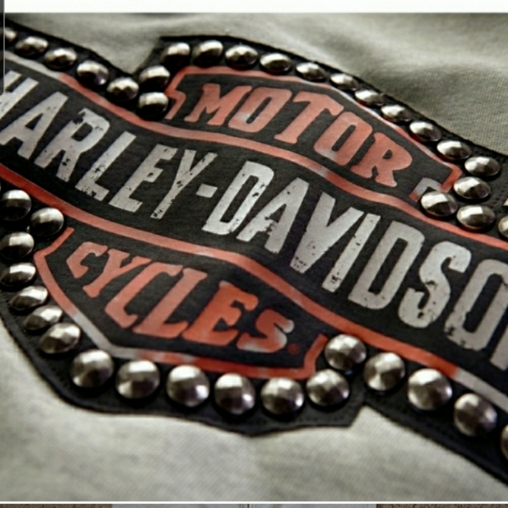 Meet your Posher,  STYLES